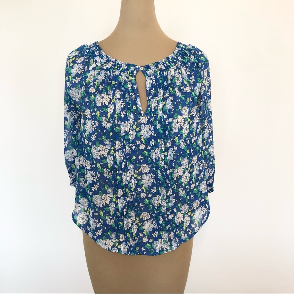 {Abercrombie & Fitch} Floral Blouse